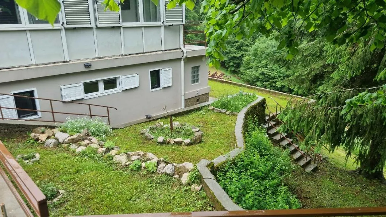 Apartment Tonica 로크베